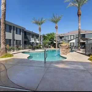  Apartment Modern 2br Oasis! United States